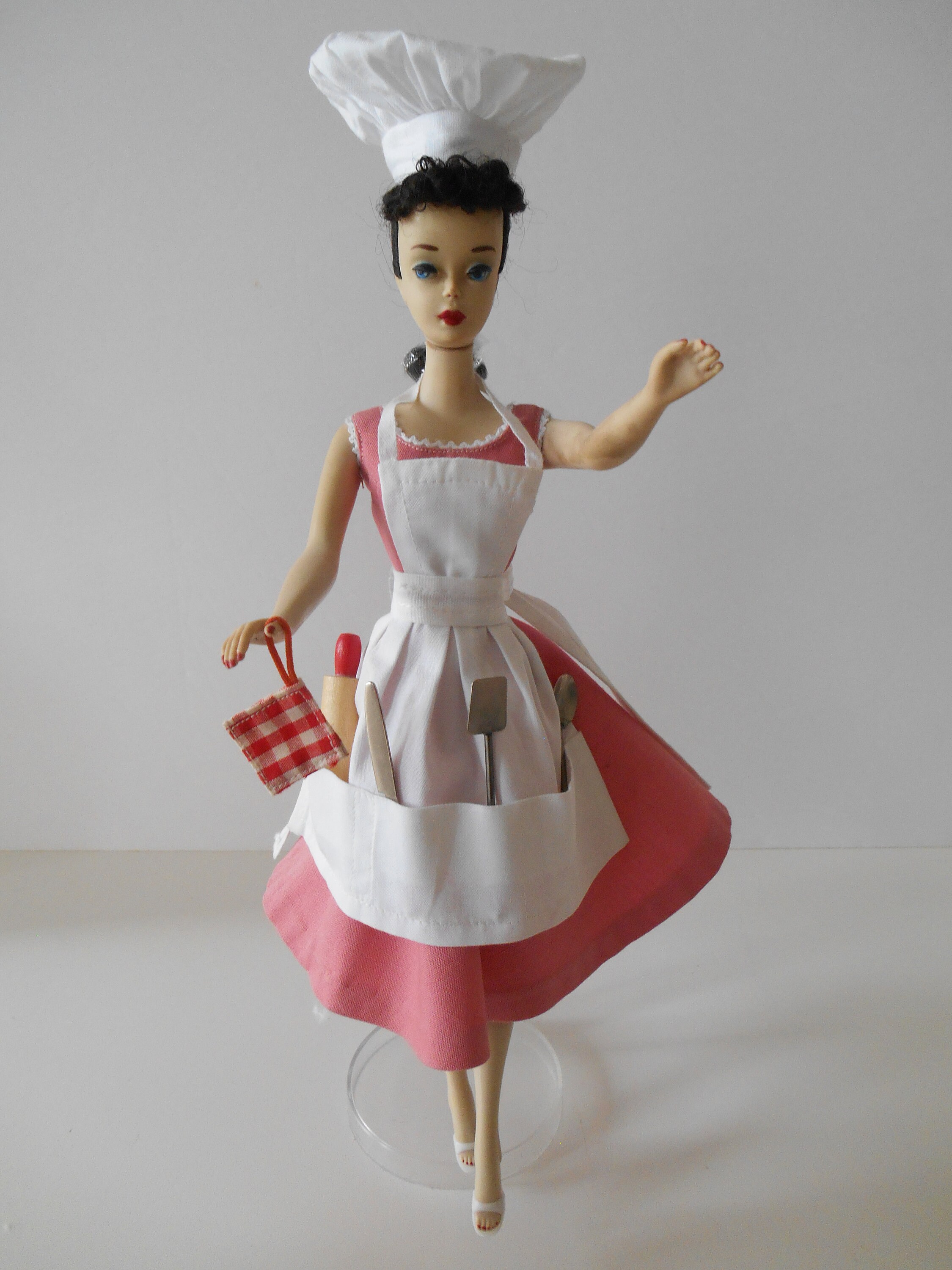 Barbie q doll hotsell