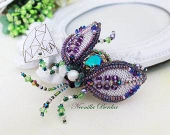 Beetle Brooch with Swarovski crystals * Handmade jewelry * Swarovski brooch * Sequin embroidery * Bug brooch