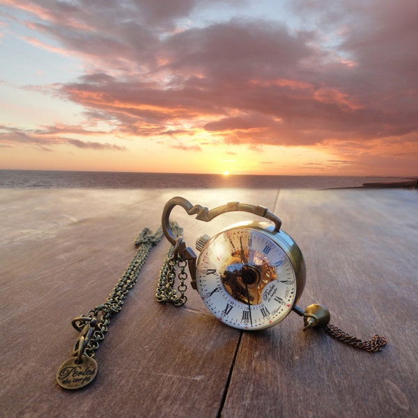 Montre pendentif femme "Temps dans le Cristal"