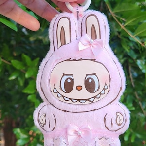 Labubu Monster Pinky Keychain/Labubu Monster Charm/Labubu Keychain/Monster Keycharm/Labubu Keycharm/Labubu Purse Charm