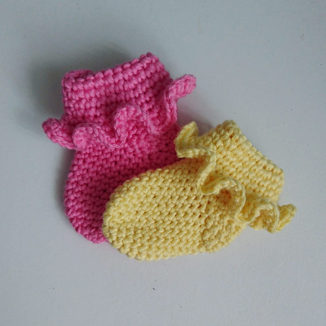 Crochet newborn socks deals