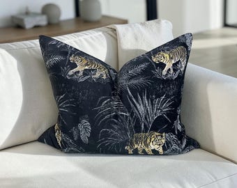 Housse de coussin de luxe en velours à motif tigre du Bengale, faite main : Coussin décoratif double face de créateur