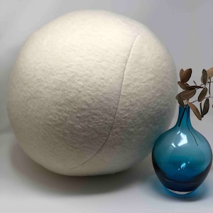 Minimalist round BOULE cushion, handmade in FRANCE, in off-white recycled WOOL, 40cm in diameter, stuffed with polyester filling
