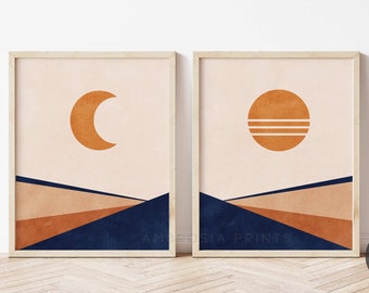 Peut inclure: Deux impressions d'art minimalistes sur fond pêche. L'impression de gauche présente un croissant de lune orange et un paysage avec des rayures brunes et bleu marine. L'impression de droite présente un soleil orange avec trois rayures blanches et un paysage avec des rayures brunes et bleu marine.