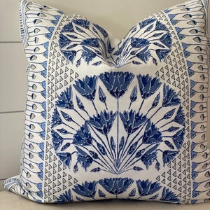 Anna French Cairo Blue Floral örngott: Designerprydnadskudde bild 9