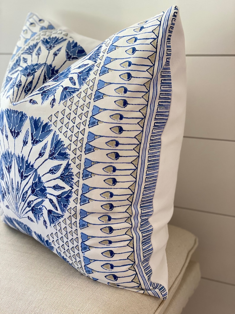 Anna French Cairo Blue Floral örngott: Designerprydnadskudde bild 2