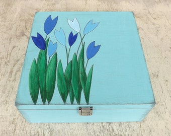 Big wooden Tea box with Tulips, hand-painted floral wood Tea bag organizer storage holder, treasure jewelry decorative chest