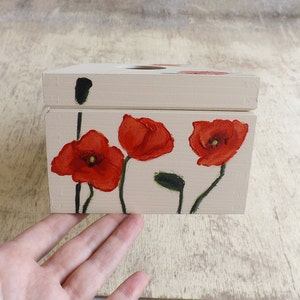 Wood Tissue Box Cover with flowers, handpainted personalized wooden rectangular box, Poppies Tulips Lavender Hibiscus decor Tissue holder zdjęcie 9