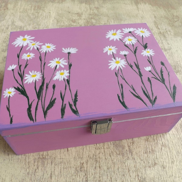 Wood Tea box - Daisies, hand painted custom floral chest for tea drinker, wooden keepsake Tea bags storage box with Daisy flowers