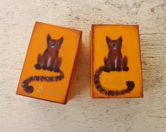 Boîtes en bois avec chats en orange, cadeau personnalisé peint à la main pour les amoureux des chats, coffre à bijoux en bois, boîte à souvenirs pour animaux de compagnie