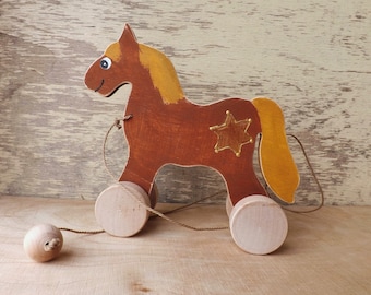 Wooden pull push toy Horse in Brown, hand cut hand painted custom Horse toy for toddler, personalized wood toy on wheels