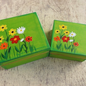 Wood little rustic box with Flowers in Green, custom hand painted floral small treasure keepsake box, trinket jewelry wooden box