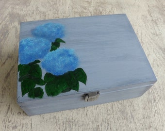 Wood Tea box - Blue Hydrangea, handpainted customized wooden chest for Tea lover, 6 compartments Tea bags organizer holder