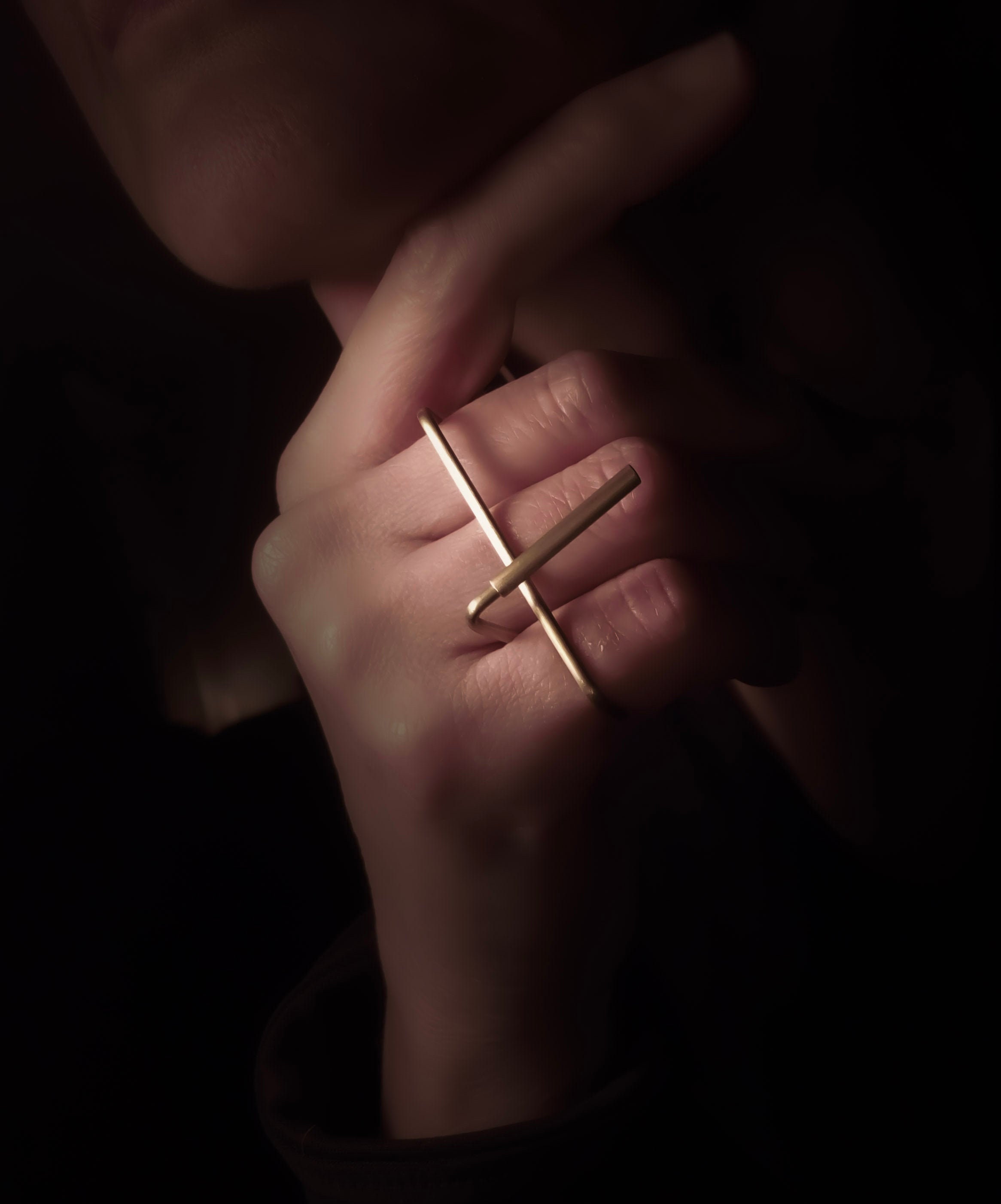 3 finger bar ring