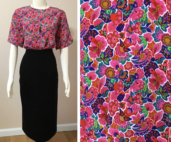 1980s Vibrant Floral Pattern Blouse With Button-do