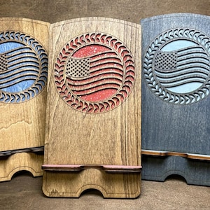 Stojak na telefon komórkowy SVG Flaga amerykańska patriotyczna do Glowforge Xtool Laser Cutter 3 mm Drewno