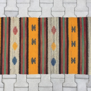 Vintage Turkish Kilim Rug: Handwoven Wool Entry Mat (2&#39;2&quot;x4&#39;2&quot;)