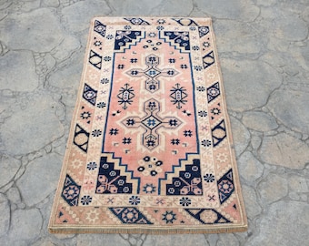 Handwoven Vintage Oushak Wool Rug: Small Turkish Door Mat (2’4” X 4’2”)