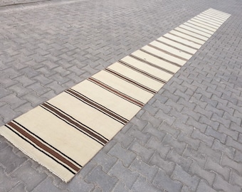 Alfombra Kilim tejida a mano: 75 x 8 m, lana orgánica, rayas marrones