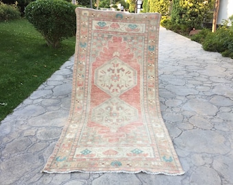 Handmade Wool Oushak Rug: Traditional Turkish Carpet (3’1” X 6’6”)