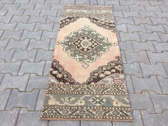 手織りトルコウールラグ：ヴィンテージスモールカーペット、24インチ