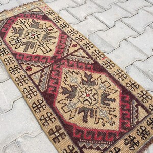 Farmhouse Home Decor, Small Rug, Unique Design Rug, Handmade Rug, Carpet Rug, Pink Carpet Rug, Pink Rugs 1&#39;4&quot; X 3&#39;3&quot; ft / 43 X 102 Cm