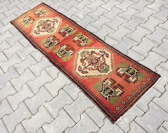 1’7” X 6’ ft Vintage Runner Rug, Oushak Rug Runner, Muted Red Runner, Bohemian Rug Runner, Wool Rug Runner, Turkish Rug Runner, Runner Rug