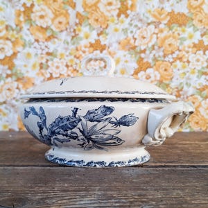 Antike Französische Keramik Blaue Transferware Terrine mit Deckel GIEN Kaktus, Terre de Fer Keramik Gemüsegericht, Französische Soupiere, Jugendstil