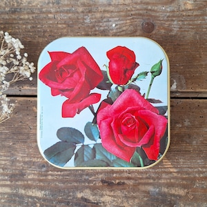 Red Rose Tin Box PARIS Storage Metal Box with Lid, Jewelry Box, Candy Box Vintage