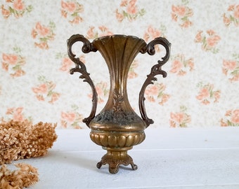 Kleine Spelter Vase mit Repousse Blumenmuster im Jugendstil, Miniatur Vase, Vintage Soliflore, Italienisch Vintage