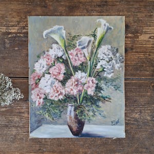 Gran pintura al óleo original de un exuberante ramo de flores, firmada, bodegón vintage francés sobre cartón grueso.
