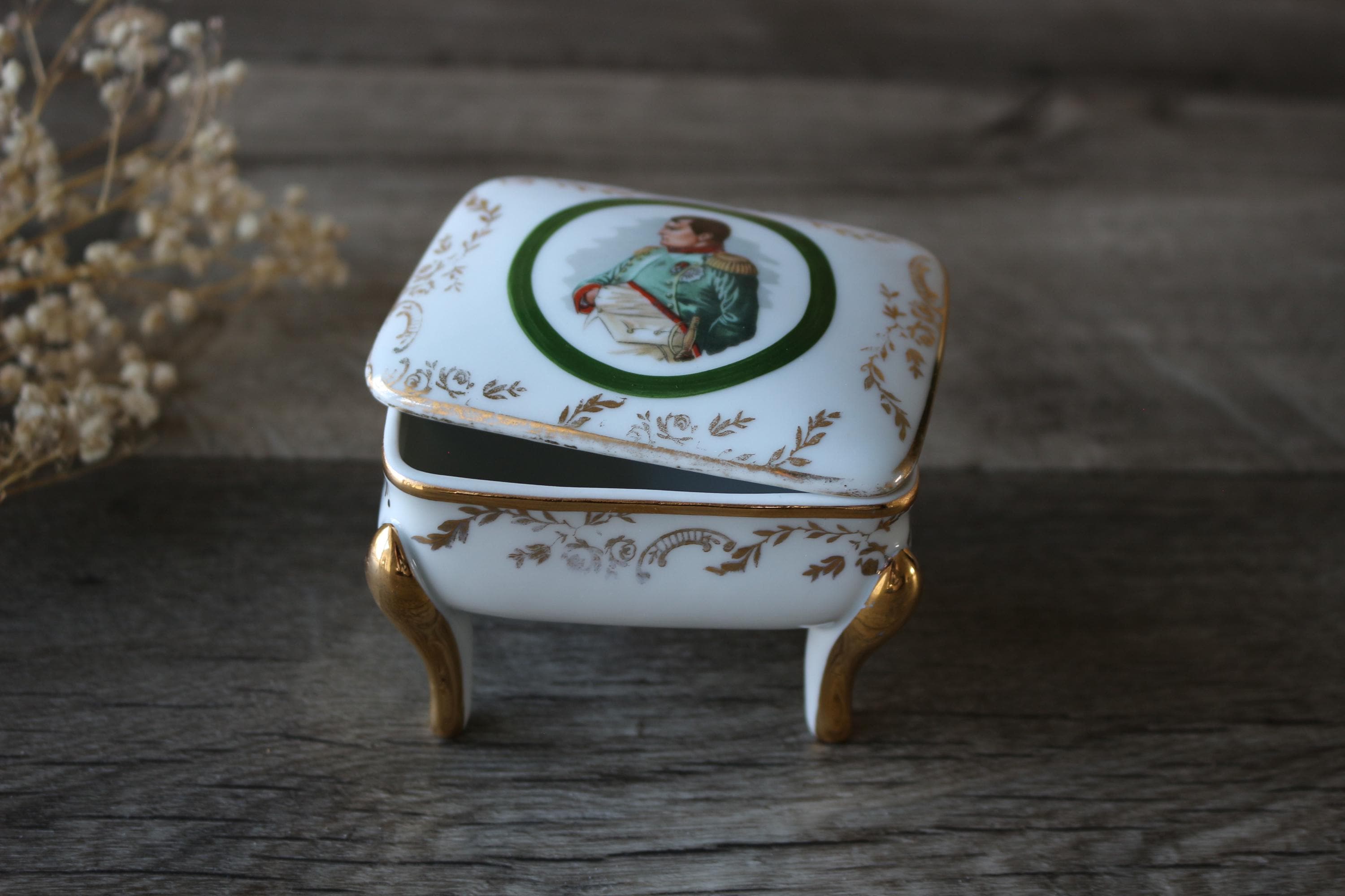 1800s Napoleon III Style Writing Box With Mother of Pearl