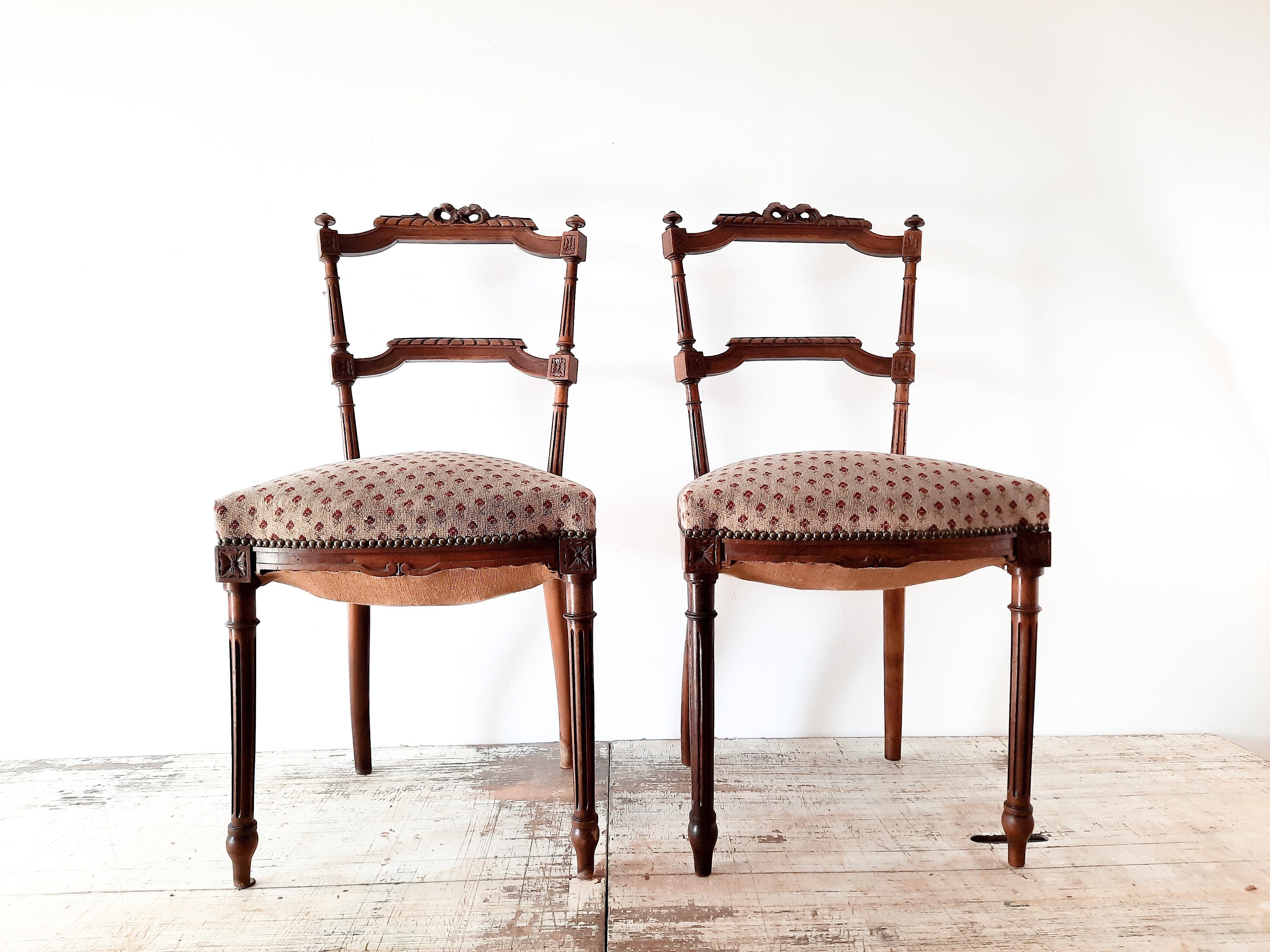 Chaise Élégante Vintage Art Déco Des Années 1920 Napoleon Style Français Chaise Bistro, en Bois Scul