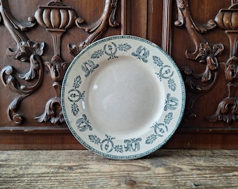 Large Round Terre de Fer Serving Dish by Faiencerie de Lyon Wagram Green Ironstone Platter, Antique French Faience
