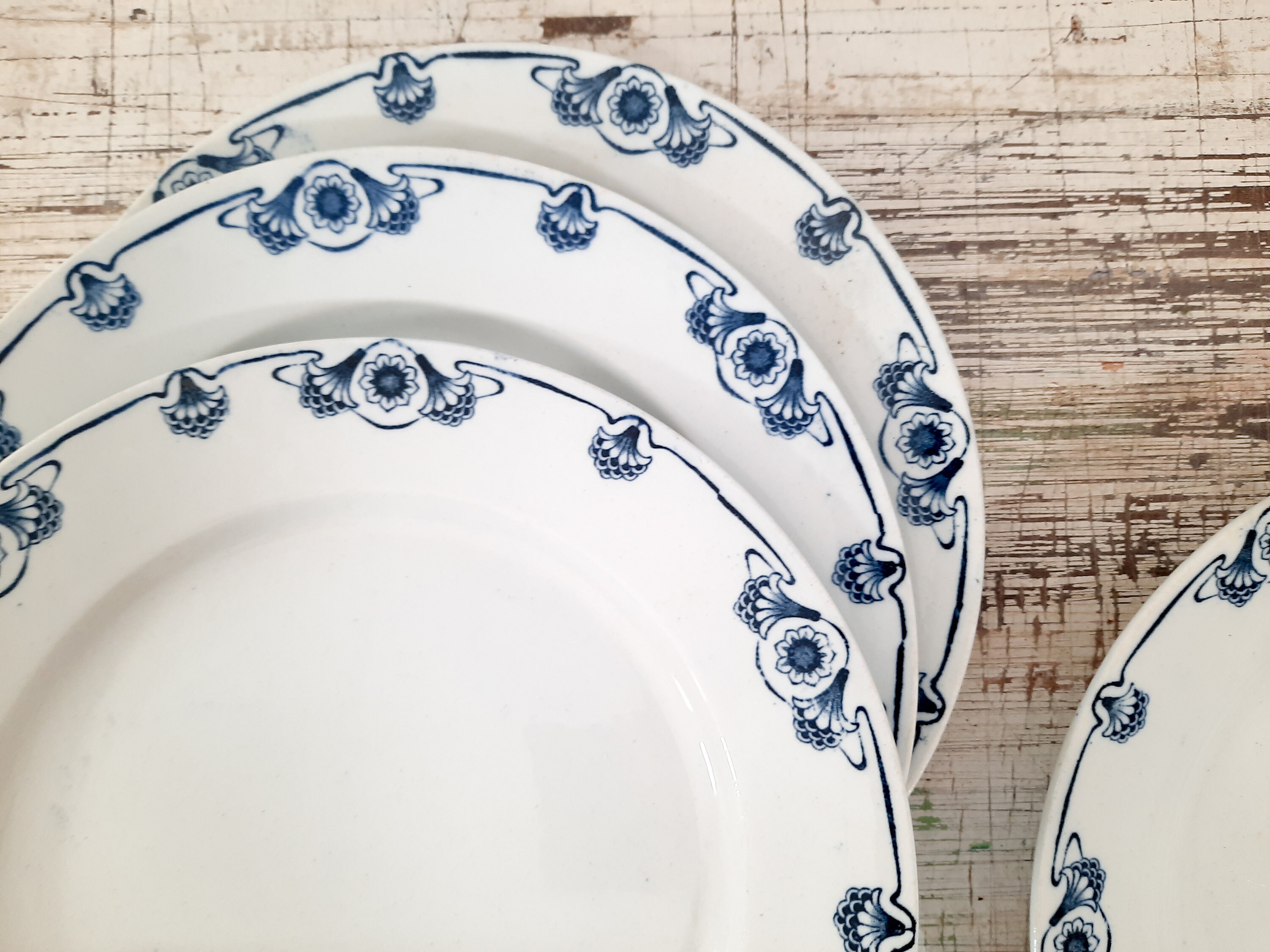 Français Ironstone Plate Blue Transferware Porcelaine Opaque Gien Terre de Fer, Lucerne Art Nouveau 