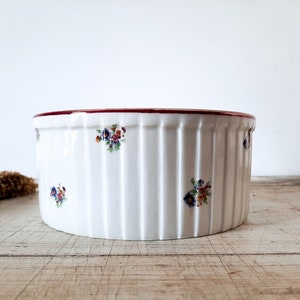 Large Round Vegetable Souffle Dish Ceramic Saladier, Porcelain Mixing Bowl Ribbed, Red Rim Serving Bowl Casserole Dish Ceramic image 7