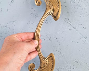 Poignée surdimensionnée en laiton Art nouveau, poignée de porte en laiton antique, poignée de meuble dorée, matériel en laiton massif, décoration architecturale de récupération