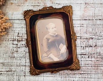 Napoleon III Photo Frame to Hang in Sheet Brass, Gilded Photo Walll Frame