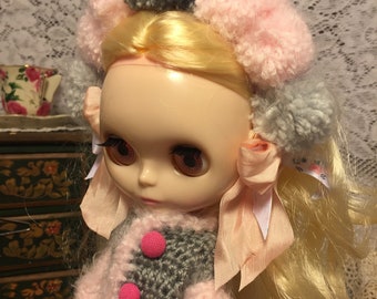 Hand-Crocheted Blythe Doll Sweater & Pom Pom Crown Set