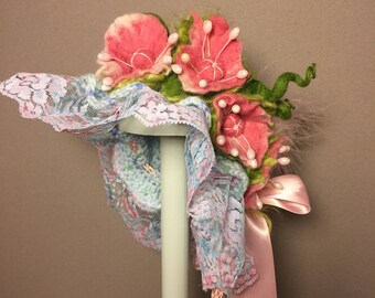 Einzigartige, von Hand gefertigte, OOAK, Gartenparty Babys Breath-Puppenhut