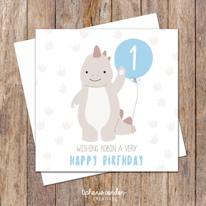 Cartão de Aniversário de Dinossauro. Cartões de Aniversário Personalizados por Idade. Cartão de Aniversário Infantil. Cartão de Aniversário de Menino. Cartão de Primeiro Aniversário de Dinossauro. Cartão de Aniversário Fofo.