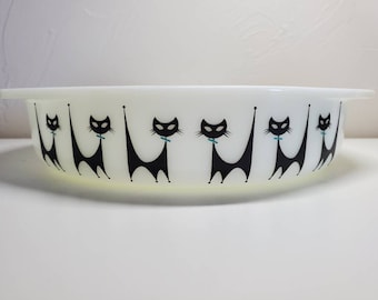 May include: White ceramic baking dish with a black cat design. The cats are stylized and have a retro look.