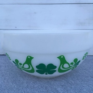 St Patricks Pattys Day Bird and Clover Decal for Vintage Dishes and Bowls