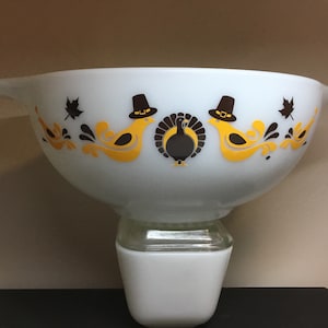 Thanksgiving Turkey Bird Decal - Decal only - bowl not included - for vintage bowls and dishes