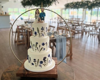 Floral Hoop Cake Stand – Satin Gold Wedding Cake Display