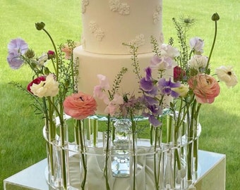 The Floral Crown - Cake Stand - Puesto de flores - Arreglos florales - Flores frescas - Pastel de boda floral - corona de pastel única