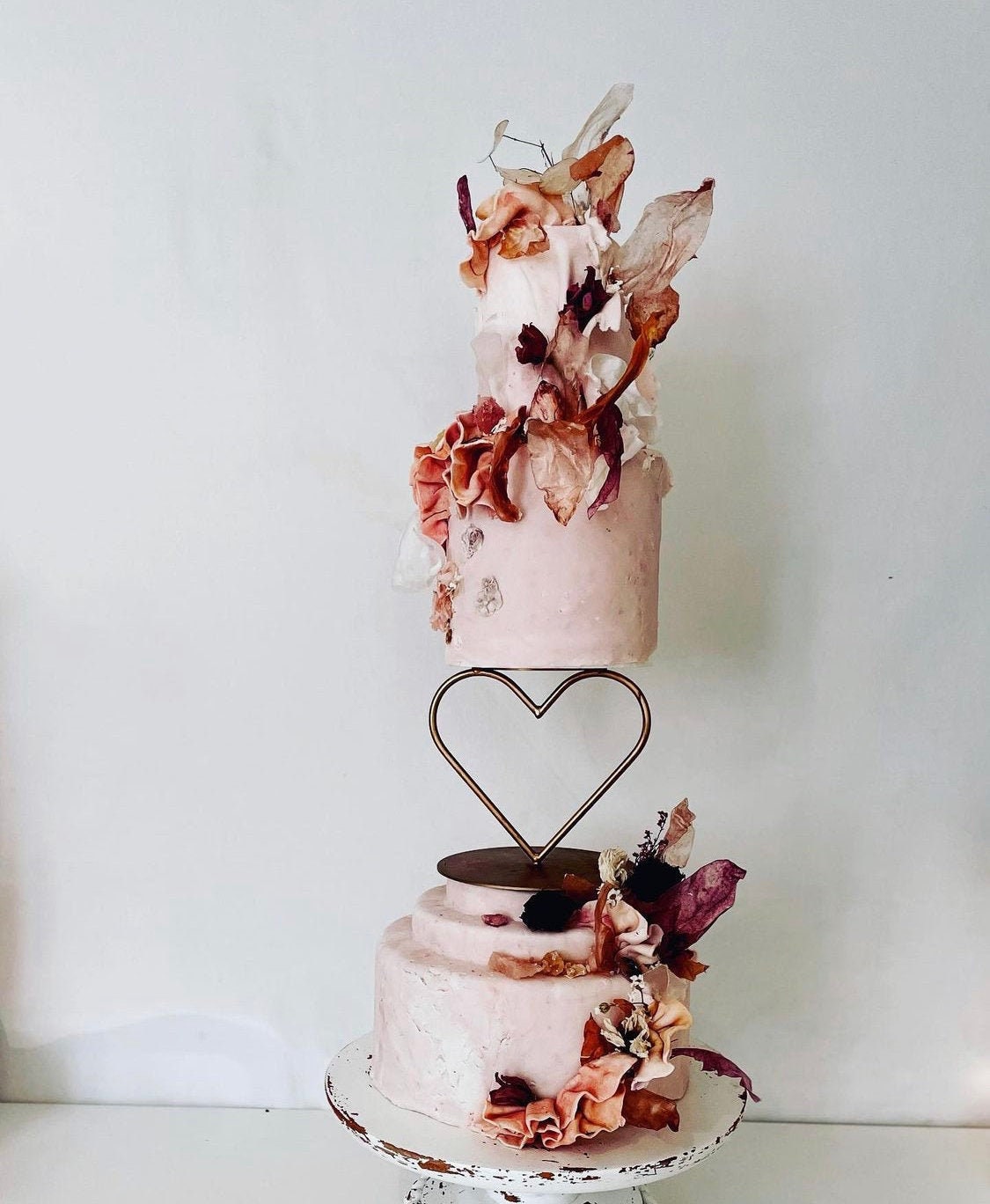 heart cake stand