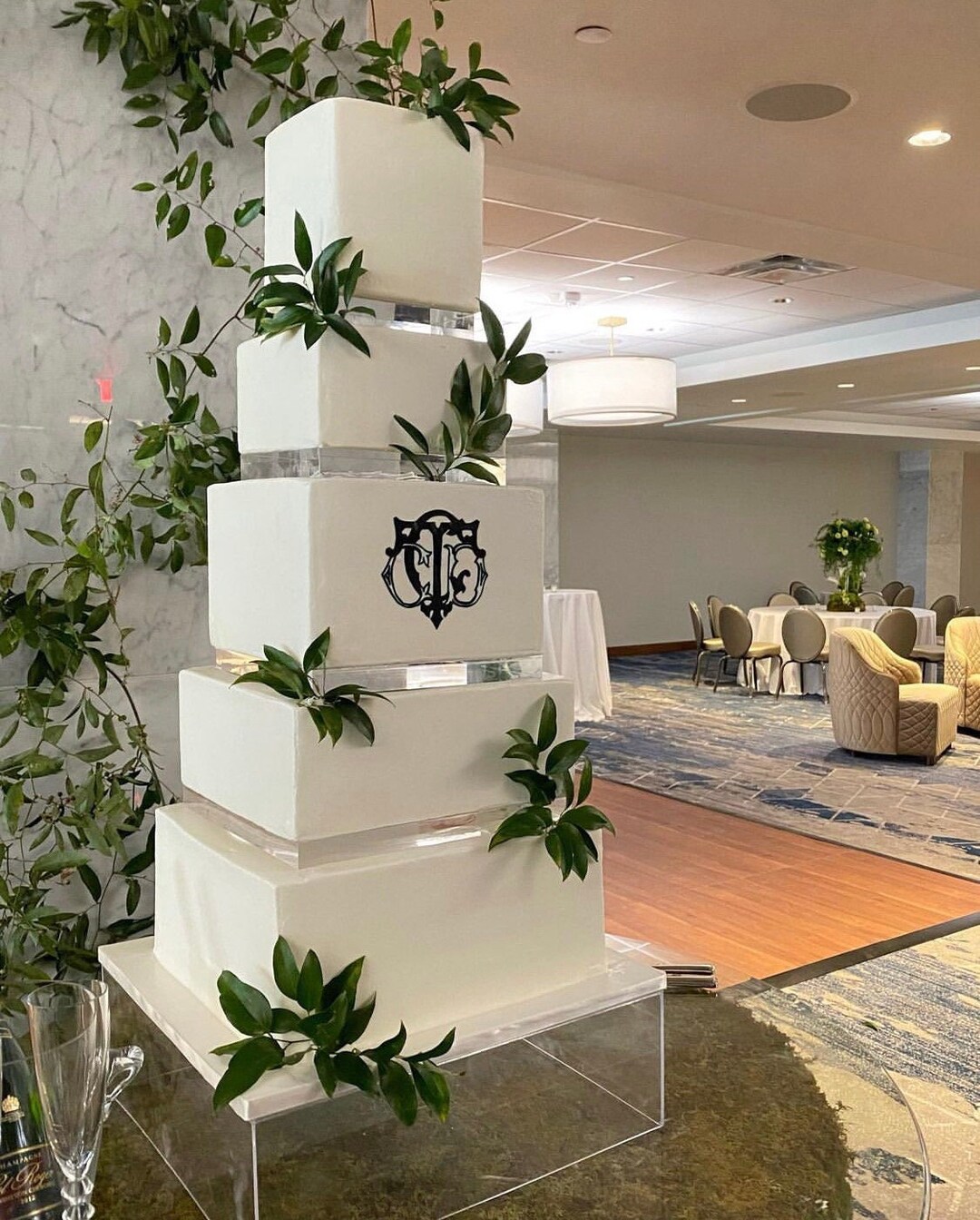 SQUARE 30mm Ultra Polished Acrylic Cake Separator Cake Spacer Acrylic