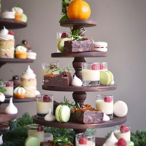 Justerbart ställ för eftermiddagste - handgjort ställ för älvtårtor - tårtställ i trä - tårtställ för te - picknickställ