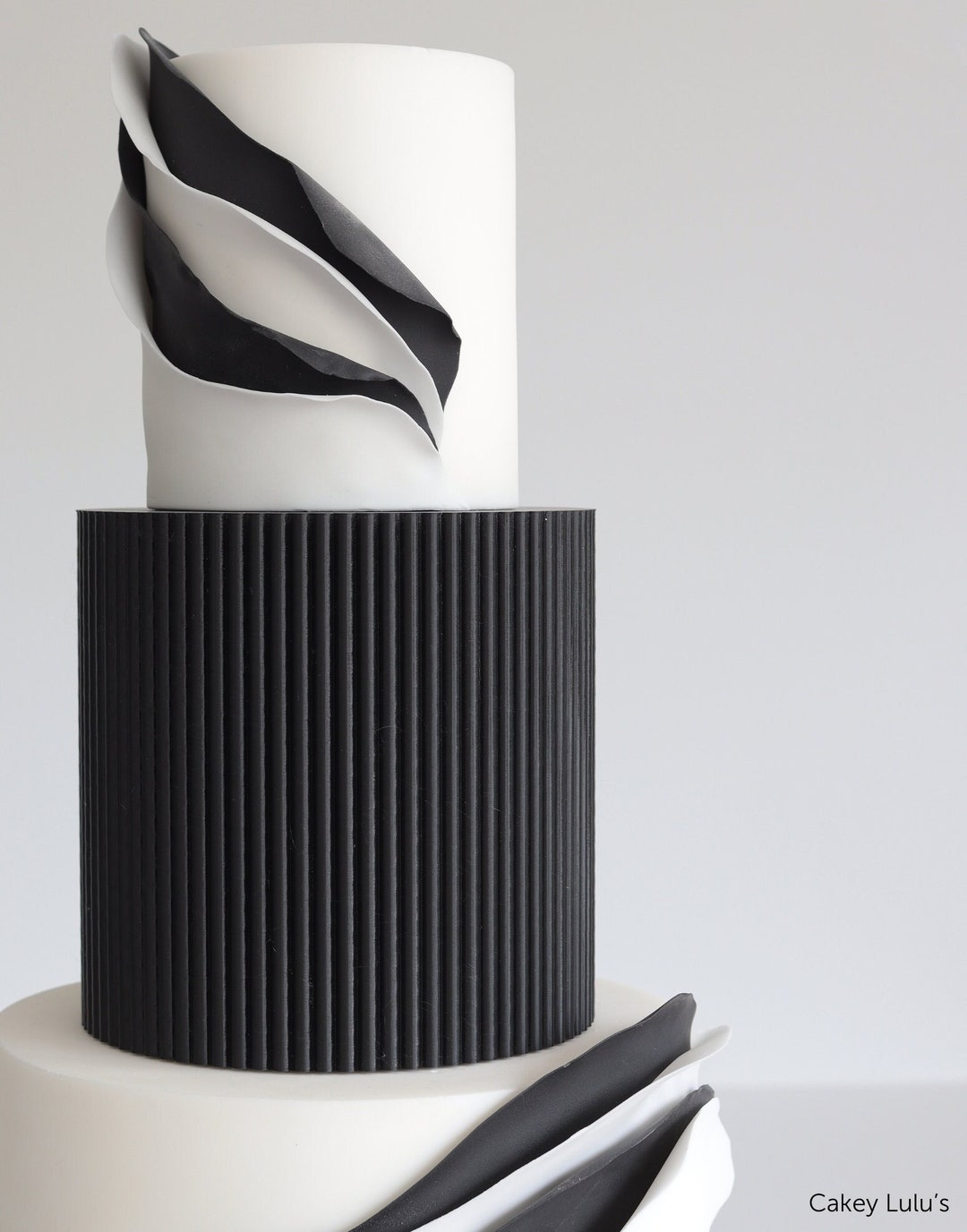 Black Reeded Cake Separator - White Wedding Cake Spacer - Fake Cake ...